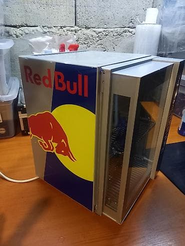 rerna na paru: Kompresorski frizider RED BULL 220V Ispravan kompresorski frizider — 6