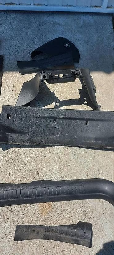 amortizeri clio 2: FIAT STILO 5V PLASTIKE ENTERIJERA | Cena po komadu. Za vise komada — 3