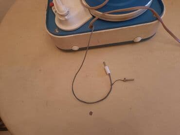 bas pojacala: Retro,stari mali gramofon u koferu. Simpatican mali gramofon,vise kao — 6