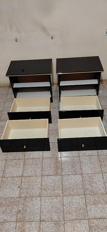 polovne ugaone garniture beograd: Set crnog visokog sjaja sa zlatnim detaljima – toaletni sto/komoda — 8