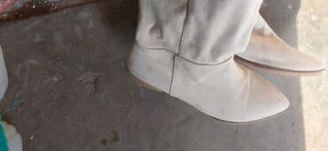 Other women's footwear: High boots, 40 — 1