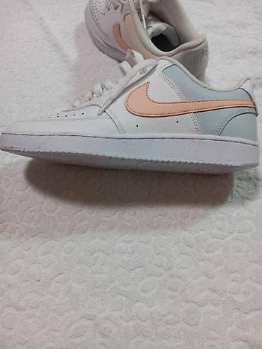 obuca vesna: Nike patike, original, broj 42, gazište 27cm, cena 4000, nije fiksno — 1