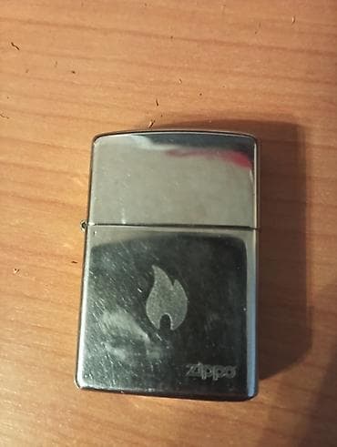 original zippo upaljaci cena: Original Zippo upaljač - Flame Design (Januar 2011) - Potpuno ispravan — 1
