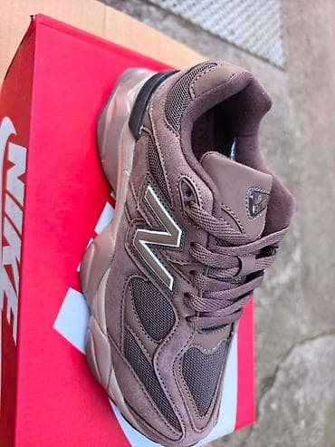 Patike: NB 9060
A klasa
36-46 — 7