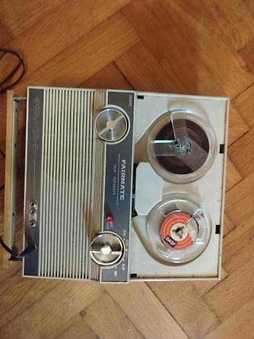 doxa stari satovi: Stari retro mali magnetofon Pustio sami culo se sa trake ali kad sam — 7
