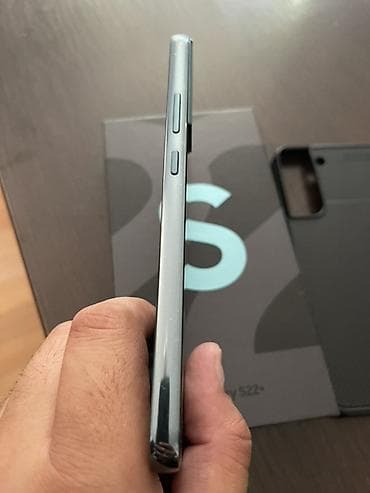 galaxy a03s: Samsung Galaxy S22+ sa kutijom i pratećom opremom. Ključne — 3