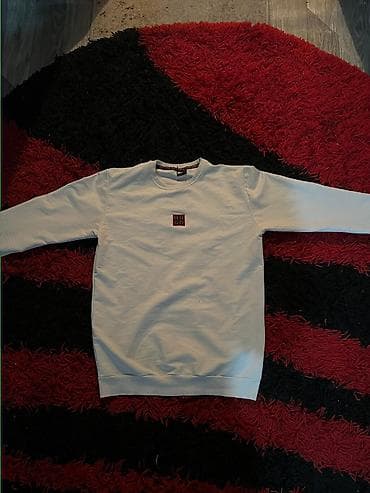 HUGO dzemper kao nov u vrlo dobrom ocuvano stanju