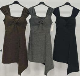 Sakoi: Cena 2600 dinara
💋 — 1