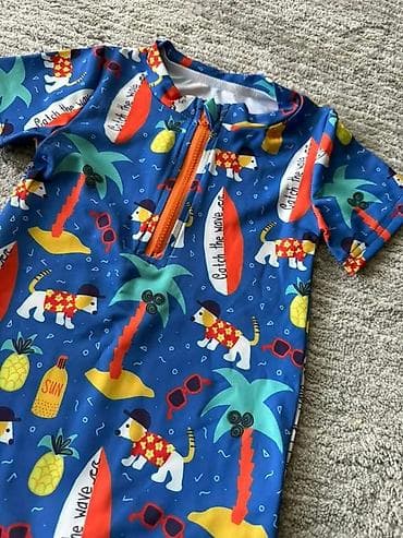 letnji kompleti za zene: Dečiji jednodijelni kupaći kostim sa kratkim rukavima (rashguard — 2