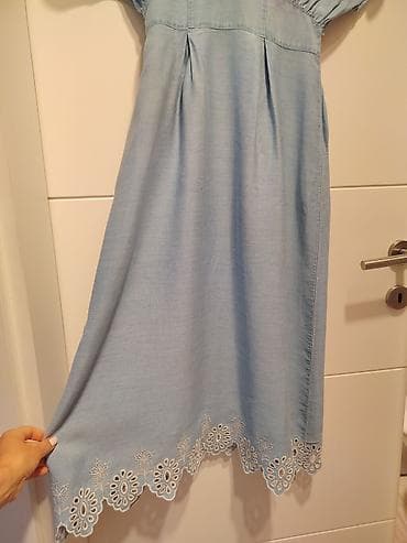 vise boja: Plava midi haljina od laganog teksasa (Zara) - Kroj: lepršava silueta — 3