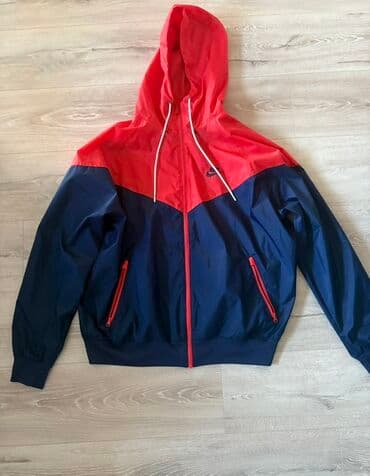 Šuškavci: Nike muška vetrovka sa kapuljačom - Model: lagana sportska jakna sa