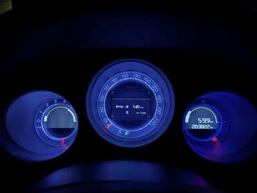 Automobili: Citroen C4: 1.6 l | 2010 г. 204000 km Hečbek — 5