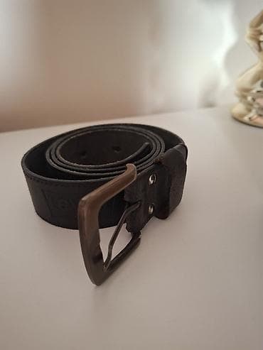 kaiš: Kožni kaiš Levi’s, crne boje. - Materijal: prava koža, punog profila — 1