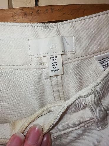 crop top c: H&M pantalone – model cargo/utility u krem-beloj boji. - — 2