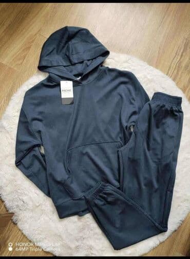 trenerke tek flis: Trenerka 

1800 din
L xl
hc — 1