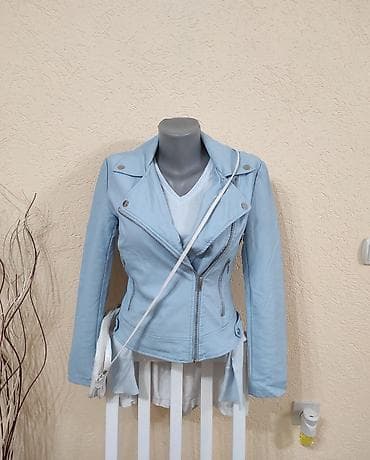 spider jakna: Ženska svetloplava jakna – biker kroj - Materijal: meka eko koža — 1