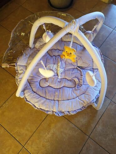 Kuhinjski nameštaj: Ležaljka za bebe sa igračkama — 1