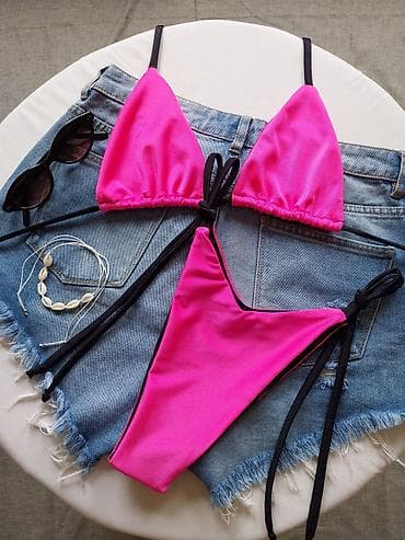 Bikini set – jarko pink trodelni model (top + gaćice) - Gornji deo