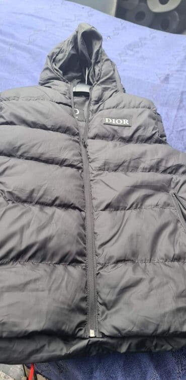 dior prsluk: Nike M
Dior xl 2xl
3500 — 1