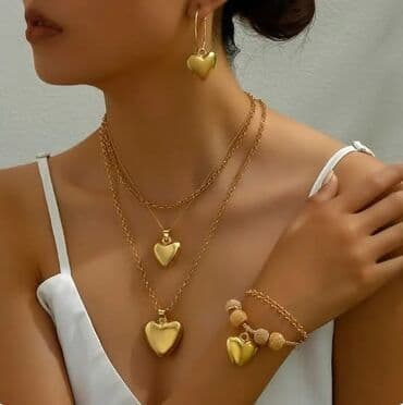 Jewellery: 1700 — 16