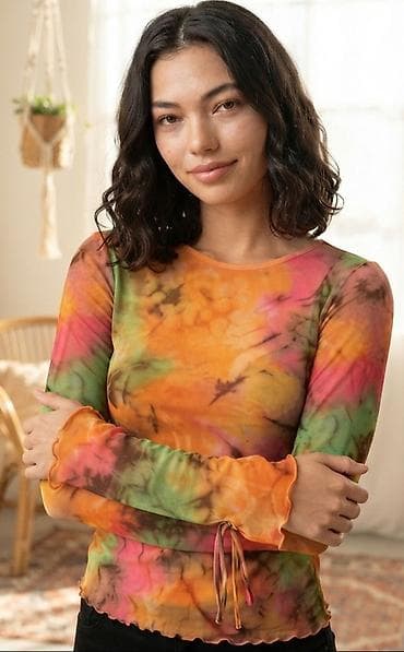 majice l: Ženska majica dugih rukava sa tie-dye printom. - Stil: uska silueta — 1