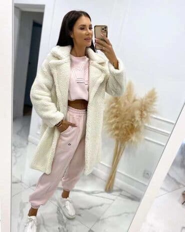Fur coats: Tedy kaput 
Cena 4.500 dinara — 7