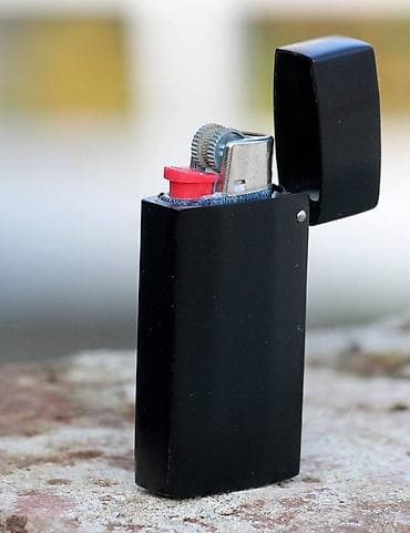 markice za pisma: Sobranje London UPALJAČ Masivna metalna futrola za upaljač BIC — 10