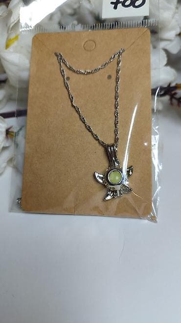 sat fossil cena: Srebrnkasti lančić sa priveskom kornjače - Materijal: metal u — 3