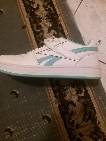 waikiki obuca za zene: Reebok patike – bele sa tirkiznim detaljima - Model: niskoprofilne — 1