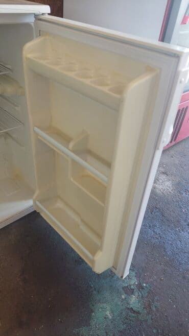 pica pec na plin: Mini frižider KONČAR – kompaktan, beli, jednokrilni model. Ključne — 6