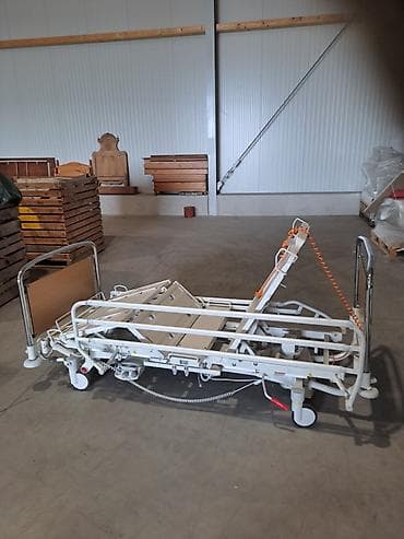 Medical furniture: Bolnički krevet – električni, višesekcijski - Konstrukcija od — 2