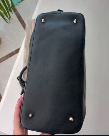 coccinelle torbe beograd: Elegantna torbica, Guess, Materijal: Koža — 3