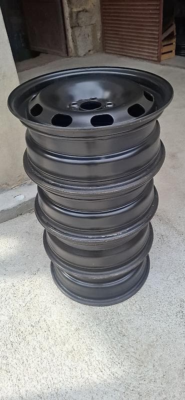 rucni cekrk cena: Felne R15 Golf 4 .Prodajem 4kom polovne čelične auto felne R15 Golf — 2