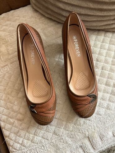 srebrne cipele: Pumps, 39 — 1