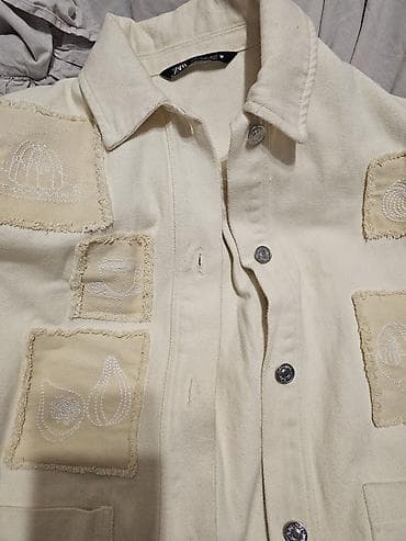 donji ves zrenjanin: ZARA teksas jakna/šaket u krem-bež boji. Model sa klasičnim kragnom i — 3