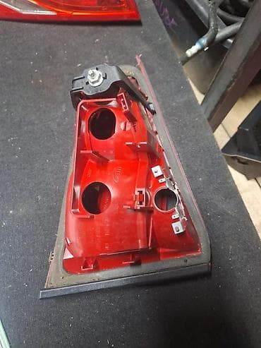 ic lampa: STOP SVETLO DESNO 1 8K5945094D | Stop svetlo — 4