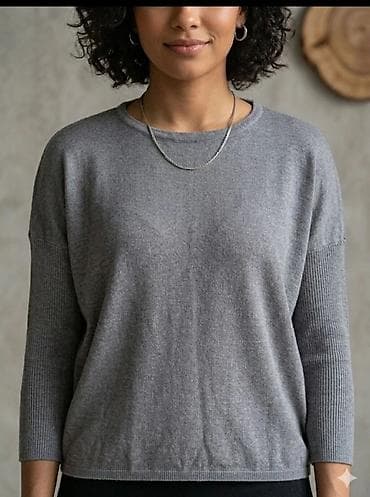 boho suknje: Sivi ženski džemper – minimalistički, udoban i lako uklopiv - Kroj — 1