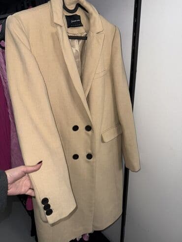 Fur coats: Bershka, M, Single-colored, With lining — 3