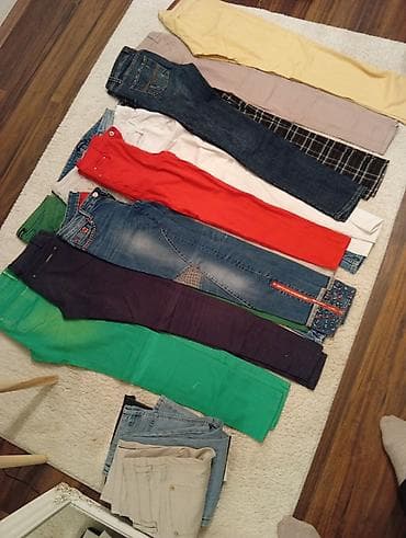 bela kapa: Lot ženske odeće – pantalone/farmerke i crne koktel haljine Sadržaj — 1