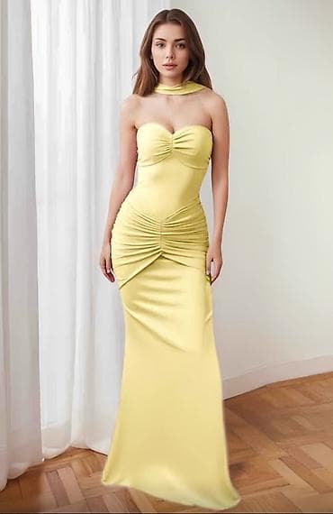 esprit beograd: 🔥Elegantna duga haljina bez bretela od satenskog materijala ✅2700 din — 3