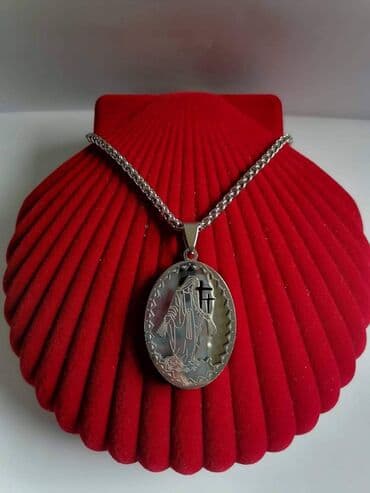 kutija za nakit za devojcice: Pendant necklace — 12