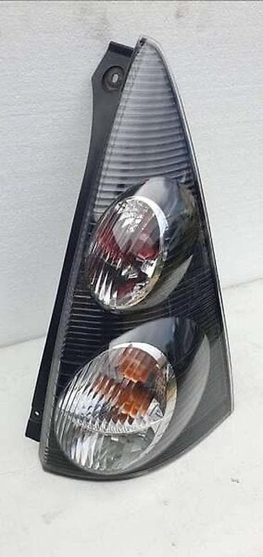 stop svetla za motore: DESNO STOP SVETLO LAMPA ZA CITROEN C1 | Originalni polovni delovi — 1