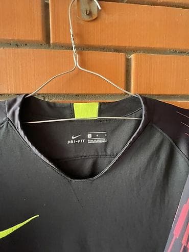feedback majice: Men's T-shirt Nike, bоја - Crna — 2