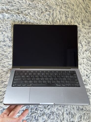 buy laptop serbia: Apple M3, 8 GB OZU, 14 " — 1