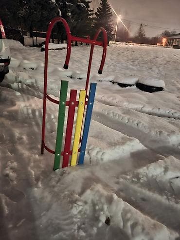 Accessories: Drvene sanke 5300din Metalne vece 5300din Manje metalne 4800din ali — 1