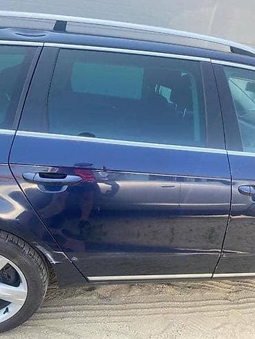 auto delovi lajkovac: VRATA ZA VOLKSWAGEN PASSAT B7 | Zadnja desna vrata za Passat B7 — 1
