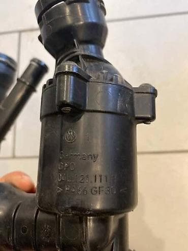 TERMOSTAT ZA VOLKSWAGEN GOLF 7, PASSAT B8 - 04L121111H | Termostat