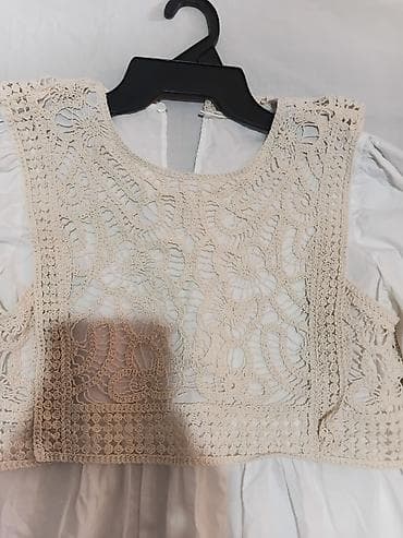 haljine svecane beograd: Bela haljina sa pamučnim čipkanim prslukom - Model: midi haljina — 3