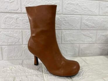 grubin obuca beograd: 36 do 41
2850

din.
Extra kvalitet — 9