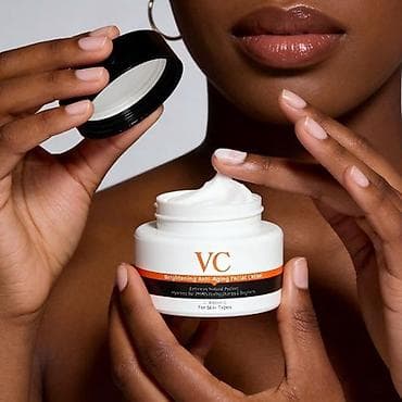 converse patike run star hike: ✨ Vitamin C hidratantna krema za lice ✨ Podarite svojoj koži svežinu — 2